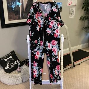 Women's Floral Pajama Set - Black and Pink